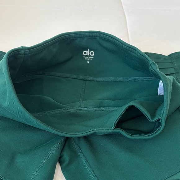 ALO Yoga Green Leggings - Picture 6 of 8